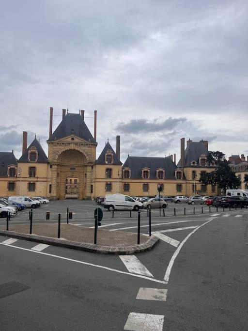 Fontainebleau Hypercentre Place D'Armes 2 Chambres Exterior photo